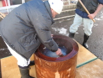 餅をかえします