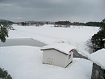 屋根の雪下ろしの時に屋根に上がって撮影