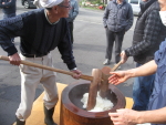 餅つき開始